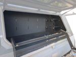 Estante lateral con cocina de camping, mesa y repisa para cúpula o canopy de camioneta - Imagen 4