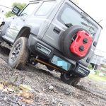 Soporte Porta Bidón Trasero + Bidones 10L Rojo para Suzuki new Jimny - Imagen 3